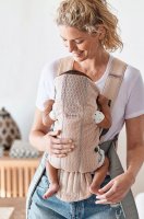 Детский шезлонг BabyBjorn Balance Bliss Mesh и рюкзак-кенгуру MINI Mesh 12